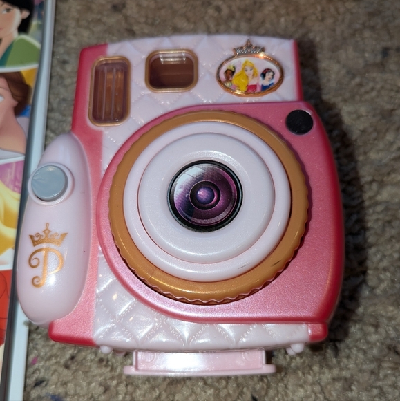Set of Princess items, Piano book, Camera, activity book. - Picture 5 of 12